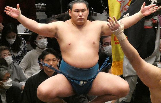 Сүмо бөхийн гуравдугаар сарын банзүкэ гарлаа