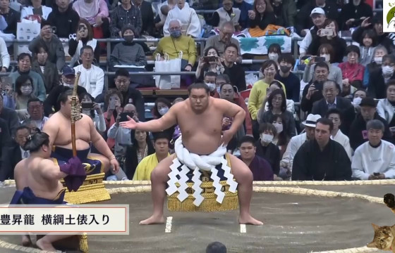 Харү башёгийн эхний өдрийн барилдааны дүн гарлаа