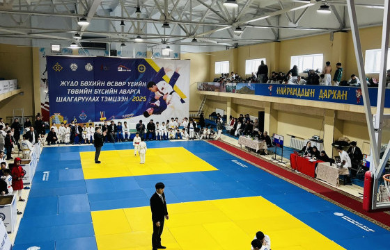 Төвийн бүсийн өсвөр үеийн жүдо бөхийн  тэмцээн эхэллээ