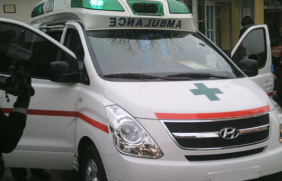 Түргэн тусламжийн машин автобустай мөргөлдөж, зургаан хүн амиа алдсан осол гарчээ