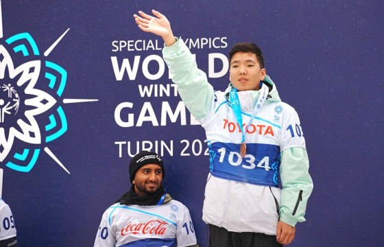 А.Алтан-Очир тусгай олимпын снөүбоардын төрөлд хүрэл медаль хүртлээ