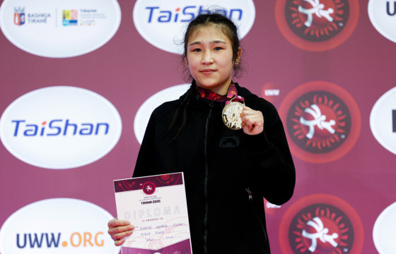 Н.Пудова чөлөөт бөхийн  Европын аварга боллоо