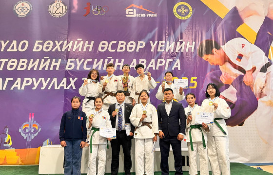  “Хангарьд”-ын хүүхдүүд найман алт, таван мөнгө, найман хүрэл медаль хүртжээ