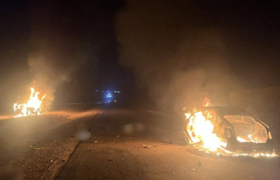 Зам тээврийн ослын улмаас дөрвөн иргэн нас барж, хоёр тээврийн хэрэгсэл шатжээ