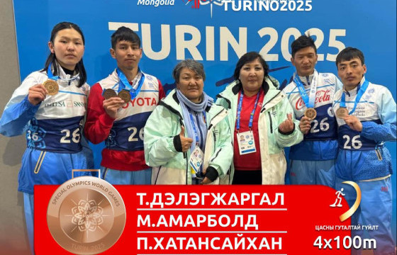 Манай  тамирчид тусгай олимпын 4х100 м-ийн буухиад хүрэл медаль хүртлээ
