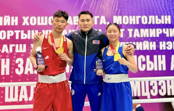 Ах, дүү боксчин  Ц.Манал, Ц.Лхам нар “Шилдэг тамирчин” шагнал хүртжээ