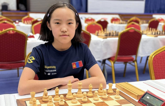 Б.Буянхишиг дэлхийн аварга Altynbek Aiaru-г хожжээ