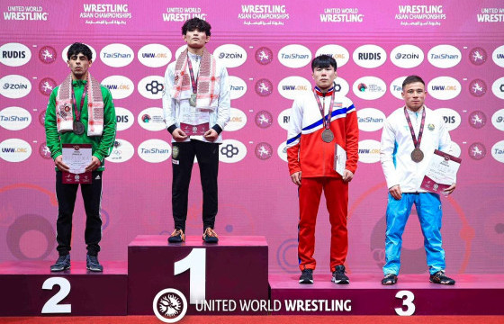 Сонгомолын бөхийн эхний өдрийн аваргууд тодров