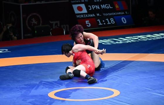 Т.ЭНХЖИН АЗИЙН АВАРГААС МӨНГӨН МЕДАЛЬ ХҮРТЛЭЭ