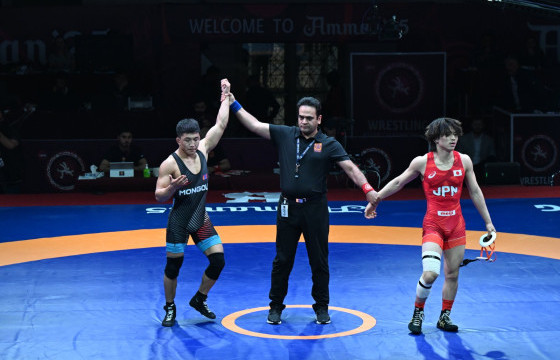 Б.МӨНХ-ЭРДЭНЭ ТИВИЙН АВАРГААС ХҮРЭЛ МЕДАЛЬ ХҮРТЛЭЭ