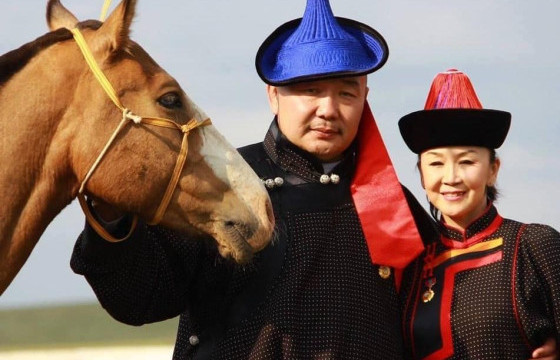 ЭНЭ ӨДӨР ДЭЛХИЙН АВАРГА, УЛСЫН ЗААН  О.ОДГЭРЭЛ МЭНДЭЛЖЭЭ