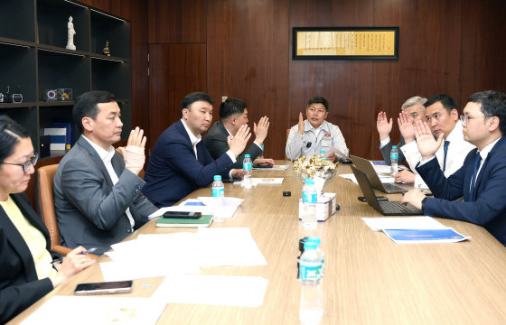 Элэгний эмнэлгийн эмч нарыг баривчлуулах гомдлыг ЗДТГ-ын дарга Д.Амгалан гаргажээ