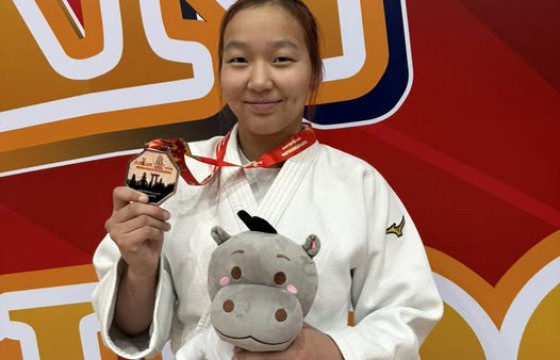 Б.Ням-Эрдэнэ Азийн аваргаас хүрэл медаль хүртлээ