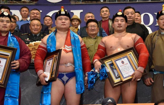 Дотоодын цэргийн 80 жилийн ойн барилдаанд улсын арслан Б.Орхонбаяр түрүүлэв