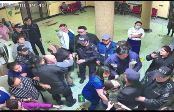 ШУУРХАЙ: Хотын дарга Х.Нямбаатарын шийдвэрийг шүүхээс түдгэлзүүлсээр байхад хууль бус ажиллагаагаа үргэлжлүүлсээр байна