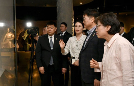 БНСУ-ын Үндэсний Ассамблейн дарга Ү Вон Шиг “Чингис хаан” үндэсний музейд зочиллоо