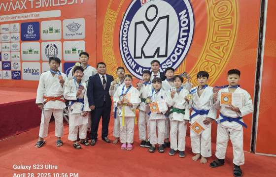 “Цагаанбаатар академи”-ийнхан улсын аваргын эхний өдөр 4 алт, 5 мөнгө, 3 хүрэл медаль хүртлээ