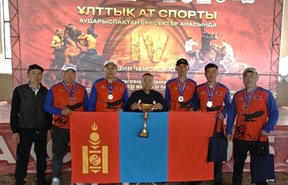 Монголын морьт барилдааны баг Азийн аваргаас 3 мөнгө, 2 хүрэл медаль хүртжээ