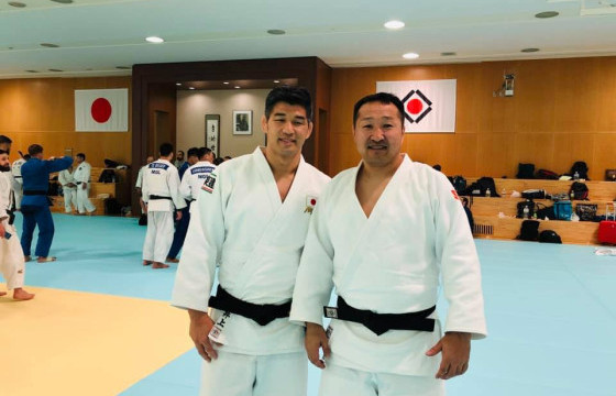 ЭНЭ ӨДӨР “ЖҮДО АКАДЕМИ”-ИЙН БАГШ Г.БАТ-ЭРДЭНЭ МЭНДЭЛЖЭЭ