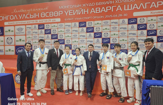 “Цагаанбаатар академи”-ийн хүүхдүүд улсын аваргын хоёр дахь өдөр 3 алт, 1 мөнгө, 4 хүрэл хүртжээ