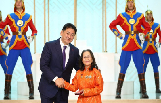 МУГЖ Е.НАРАНЦЭЦЭГ: Ерөнхийлөгч надад 