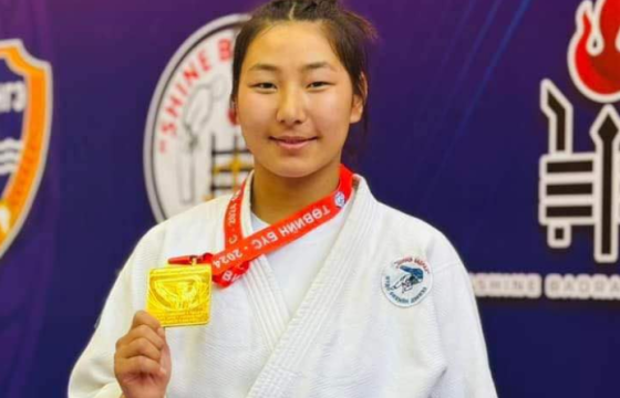 Ц.СЭЛЭНГЭМӨРӨН: Аавынхаа дутууг гүйцээх гэж жүдо бөхийг сонгосон