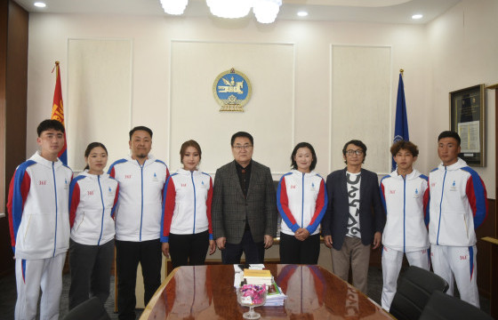 МУБИС-ийн ректор “Туриад-2025” оролцох оюутнуудыг хүлээн авч уулзав