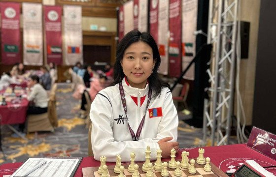 Б.Мөнгөнзул шатрын Азийн аваргыг тэргүүлж явна