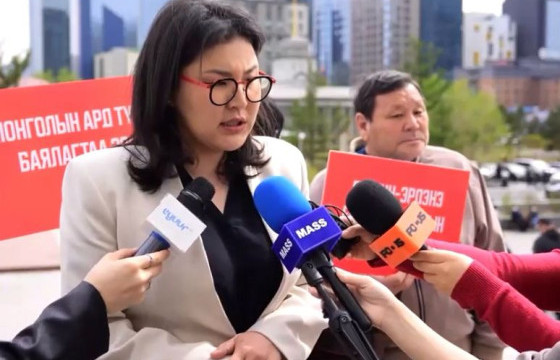 Э.БОЛОРМАА: ТАВАНТОЛГОЙ, ОЮУТОЛГОЙ, АСГАТ, ЦАГААНСУВАРГА ОРДЫН ХУВИЙГ ТӨР ЭЗЭМШИХ АСУУДЛЫГ УИХ-Д ӨРГӨН БАРИНА