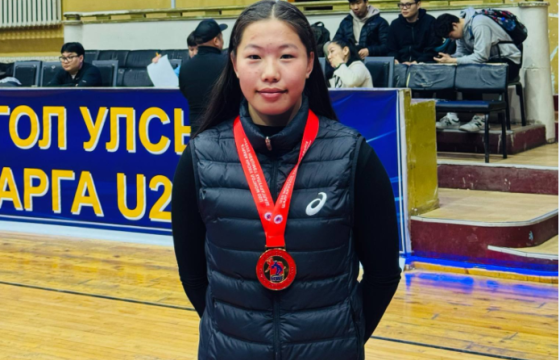 Э.ГҮНДЭГМАА: Найзууд “Чи эршүүд болохоор бөхийн спорт яг чамд тохирох юм байна”  гэж дэмжсэн