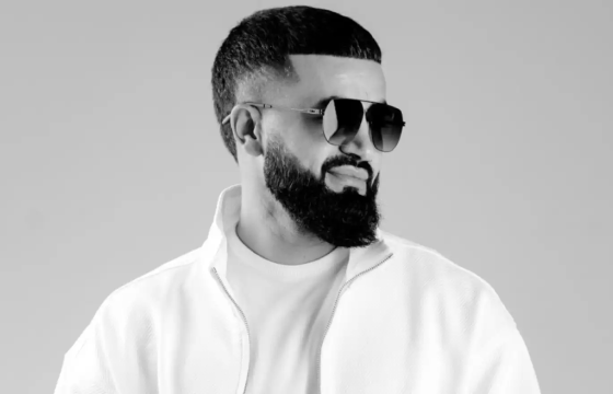 Казакстаны алдарт дуучин Адам өнөөдөр Монголд ирнэ