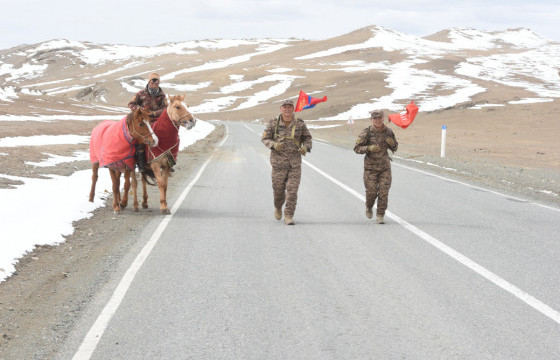Э.Даваажамц 52 хоногт 2595 км зам туулж, хэт холын марафоны дээд амжилтыг тогтоов 