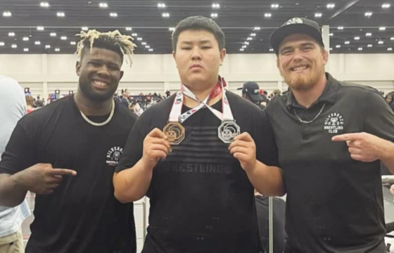 Б.Буянтогтох АНУ-ын Жоржиа мужийн тэмцээнээс мөнгө, хүрэл медаль хүртжээ