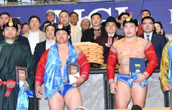 Б.БАТ-ӨЛЗИЙ ЗААН ХОЁР ӨДӨР ДАРААЛАН ТҮРҮҮЛЛЭЭ