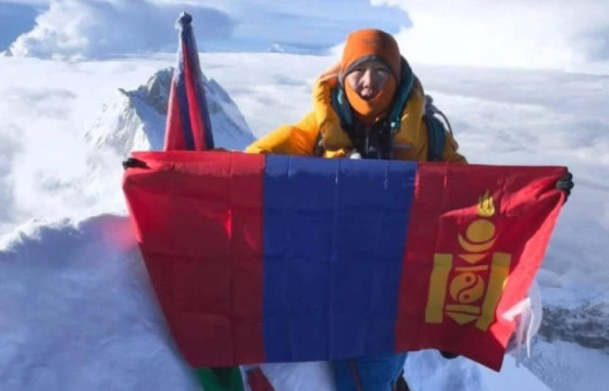 УУЛЧИН Б.БАТХИШИГ: МОНГОЛЧУУДЫНХАА ИТГЭЛИЙГ УЛСЫНХАА ДАЛБААТАЙ ӨВӨРТЛӨӨД ЭВЕРЕСТИЙГ ЗОРЬСОН БОЛОХООР ОРГИЛД НЬ ГАРЧИХААД УЙЛАХГҮЙГ ХИЧЭЭСЭН