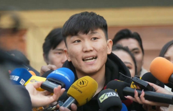 О.УЛАМСАЙХАН: ЖАГСААЛЫН ШААРДЛАГУУДТАЙ МИНИЙ ХУВИЙН АМЬДРАЛ ЯМАР Ч ХАМААГҮЙ