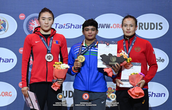 Т.АЛТЖИН МӨНГӨ, Э. ГАНТУЯА ХҮРЭЛ МЕДАЛИЙН ЭЗЭД БОЛОВ