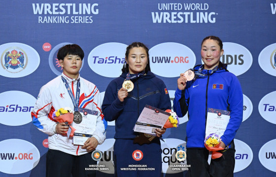 Э.ДЭЛГЭРМАА  АЛТАН МЕДАЛЬ ХҮРТЭЖ, 68 КГ-Д МОНГОЛЫН БӨХЧҮҮД ИЛҮҮРХЛЭЭ