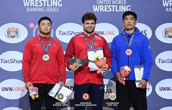 Б.БЯМБАДОРЖ 86 КГ-Д МӨНГӨ, Н.БАТБИЛГҮҮН ХҮРЭЛ МЕДАЛЬ ХҮРТЭВ