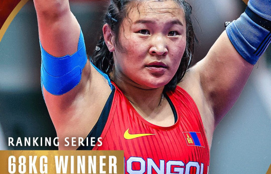 ДЭЛХИЙН АВАРГЫН МӨНГӨН МЕДАЛЬТ Э.ДЭЛГЭРМАА ЭНЭ ӨДӨР МЭНДЭЛЖЭЭ