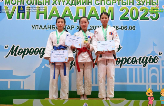 Хүүхдийн наадмын жюү жицүгийн эхний өдрийн аваргаад тодров