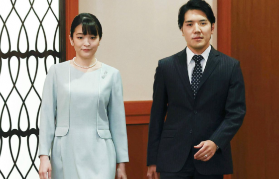 ЯПОНЫ ГҮНЖ МАКО КОМҮРО АНХНЫ ХҮҮХДЭЭ ӨЛГИЙДӨН АВЧЭЭ