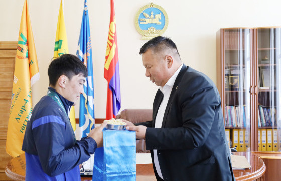 Дэлхийн аваргын хүрэл медальт К. Ёолкод хүндэтгэл үзүүлэв