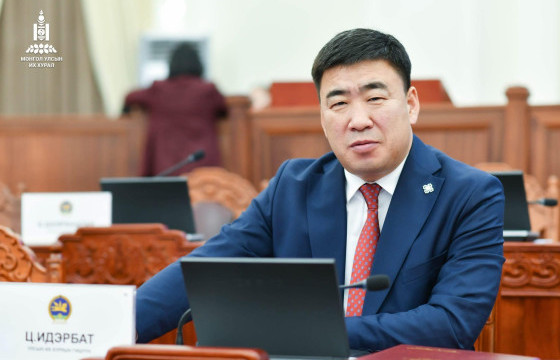 Ц.ИДЭРБАТ : Зээлийг хорих эсвэл багасгах шийдвэр гарлаа гээд иргэдэд тулгараад байгаа асуудал шийдэгдэхгүй