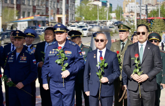 МОНГОЛ-ОРОСЫН НАЙРАМДАЛТ ХАРИЛЦААНЫ НОТОЛГОО БОЛСОН “МОНГОЛ АРД” ЭСКАДРИЛИЙН ХӨШӨӨНД ЦЭЦЭГ ӨРГӨЛӨӨ