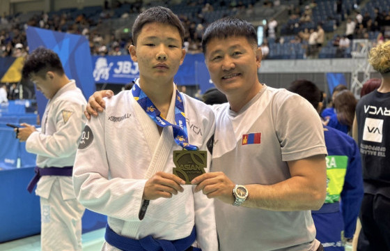 Б.Алтан-Эрдэнэ Азийн аваргаас хүрэл медаль хүртлээ