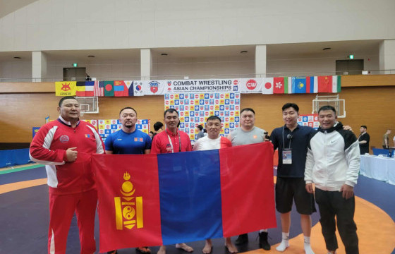 Комбат, тулаант бөхийн Азийн аварга эхэллээ