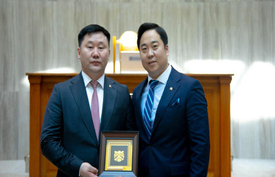 ХОВД АЙМГИЙН ИТХ-ЫН ТӨЛӨӨЛӨГЧ, АЖЛЫН АЛБАНЫХАН НИТХ-ЫН ҮЙЛ АЖИЛЛАГААТАЙ ТАНИЛЦЛАА 2025/04/02 16:2689