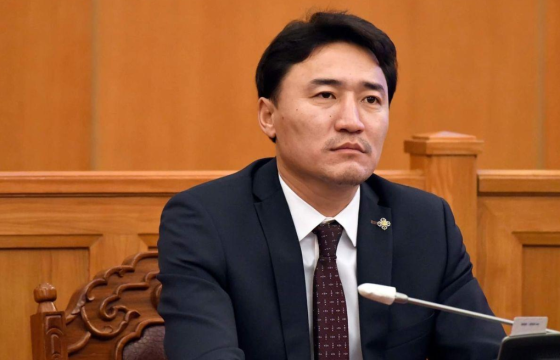 Г.ДАМДИННЯМ: Алтны үнэ 36 хувиар өсөж, металл тушаалт 16 хувиар буурсан