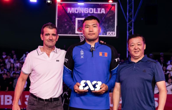 Д.Дэлгэрням, Э.Дөлгөөн нарт  “FIBA”-ын шагналыг гардуулав